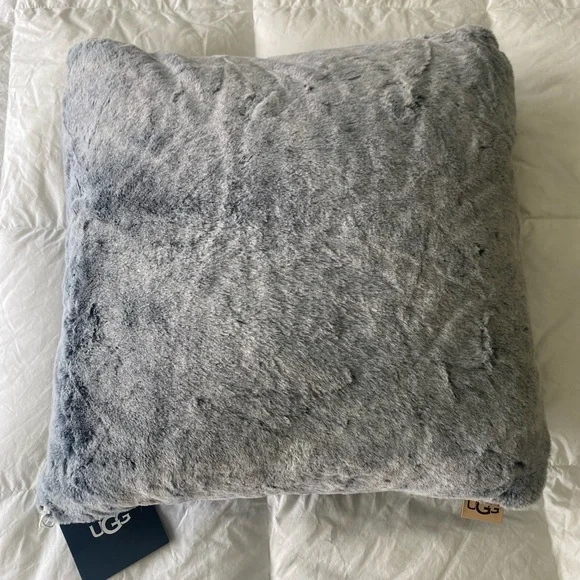 UGG Accents Bnwt Ugg Dawson Pillow Poshmark